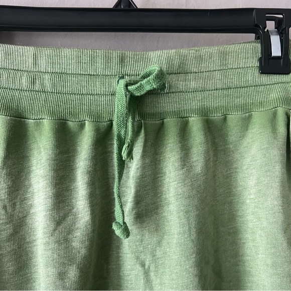 Free People Intimately Green Soft High Waisted Shorts Size XS - Picture 3 of 6